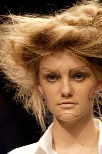 Look 3